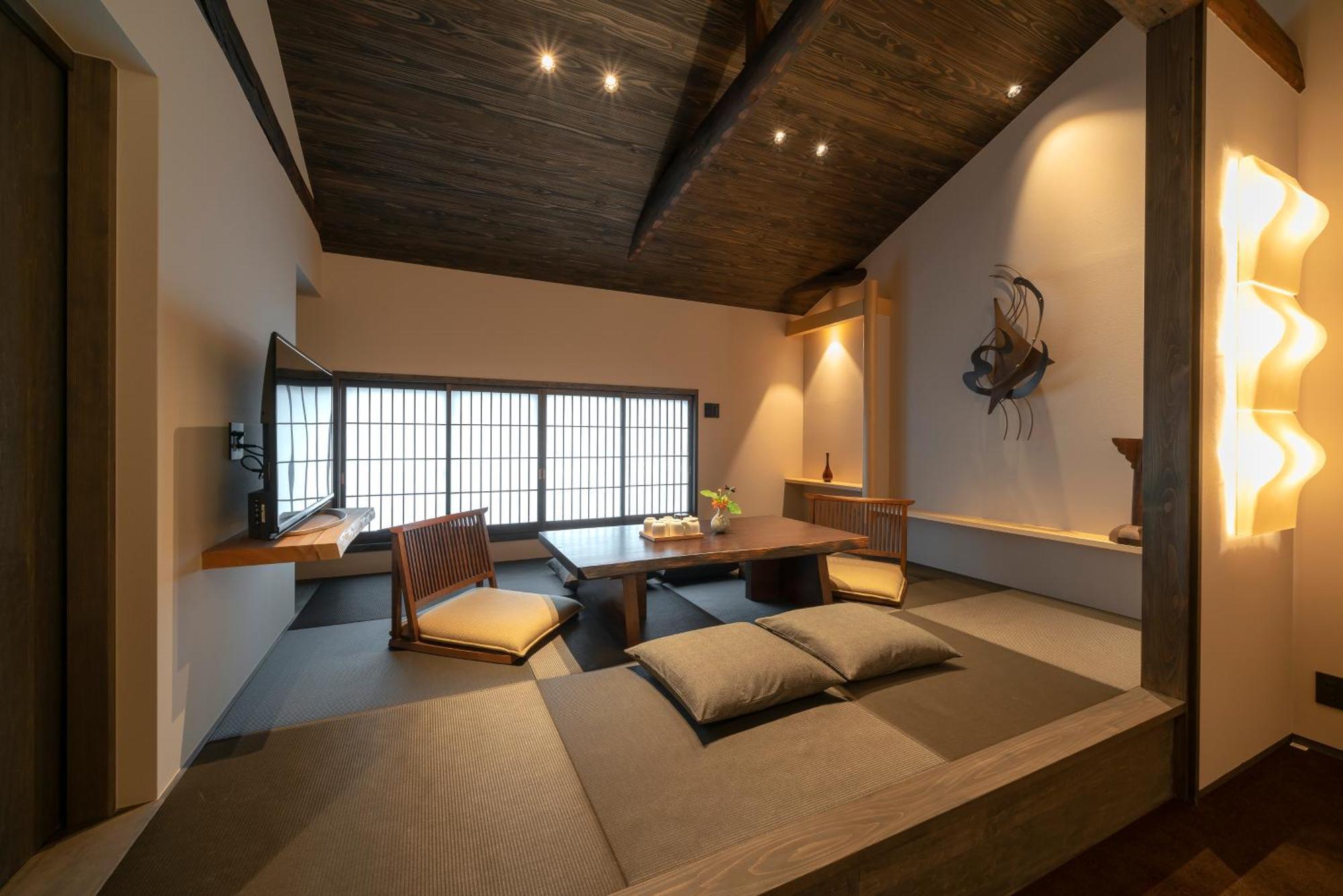 Hinaya Gojo, Kyoto